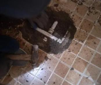松山卫生间漏水维修公司为您分享下卫生间渗水如何处理及注意事项